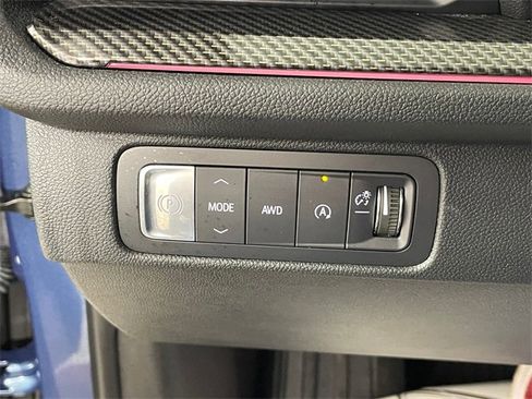 Used 2025 Chevrolet Traverse High Country w/ LPO, Floor Liner Package image 15