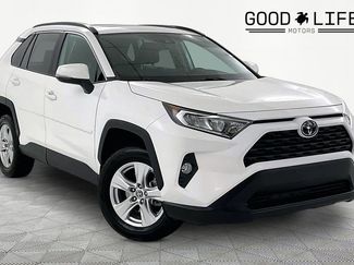 Used 2021 Toyota RAV4 XLE w/ Convenience Package FWD video 1