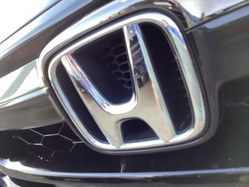 Used 2019 Honda Accord Sport image 2