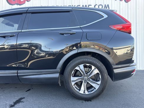 Used 2017 Honda CR-V LX image 2