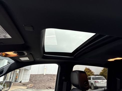 Used 2026 GMC Canyon Denali image 14