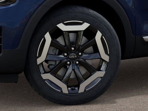 New 2025 Kia Telluride S image 10