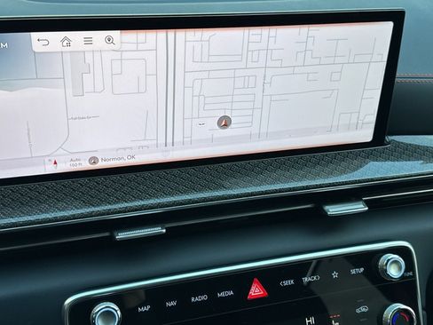 New 2026 Genesis GV80 3.5T e-SC image 8