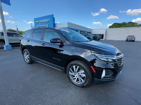 Used 2022 Chevrolet Equinox LT FWD image 2