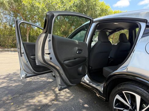 Used 2019 Honda HR-V Sport image 25
