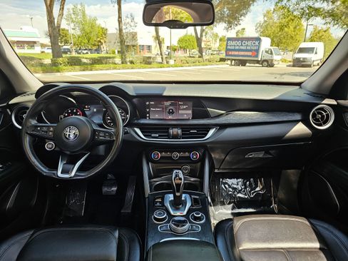 Used 2021 Alfa Romeo Stelvio Sprint w/ Nero Edizione image 19