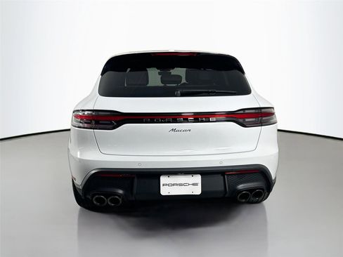 Certified 2026 Porsche Macan AWD/4WD image 6