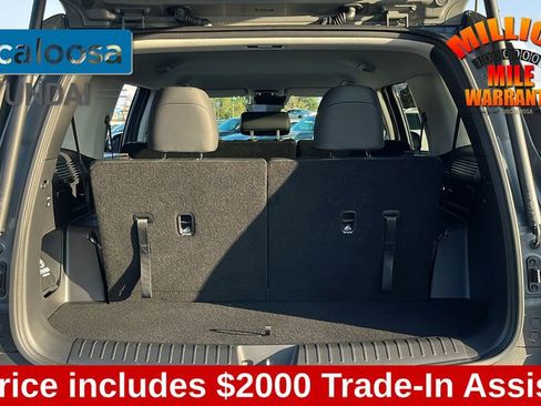 Used 2025 Hyundai Santa Fe SEL image 11