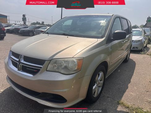 Used 2013 Dodge Grand Caravan SE FWD image 2