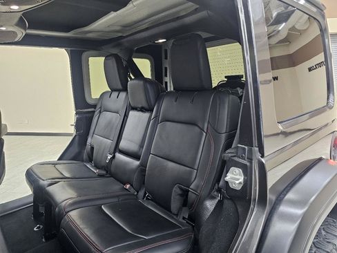 Used 2024 Jeep Wrangler Unlimited Sport AWD/4WD image 23