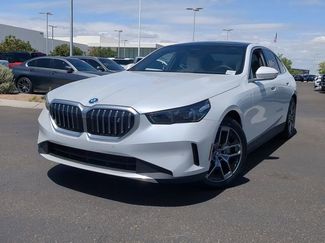 Used 2025 BMW i5 eDrive40i w/ Executive Package RWD video 3