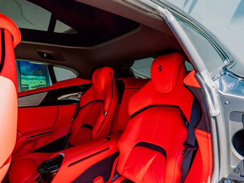Used 2025 Ferrari Purosangue AWD/4WD image 58