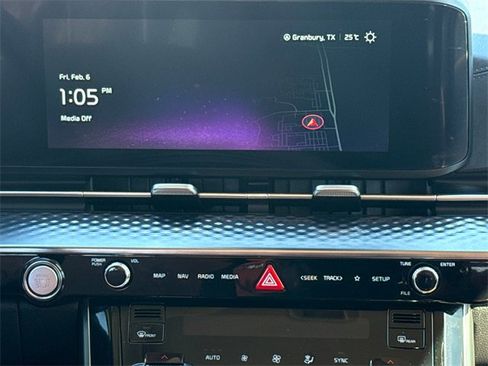 Used 2023 Kia Carnival SX Prestige image 12