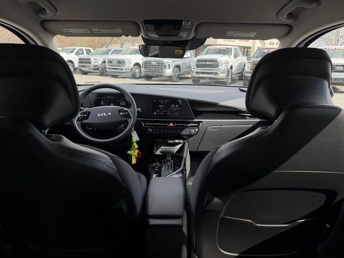 New 2026 Kia Niro LX image 27