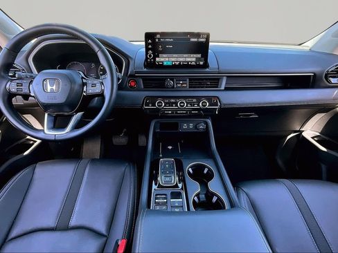 Used 2025 Honda Pilot EX-L image 8