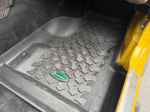 Used 2004 Jeep Wrangler 4WD image 43