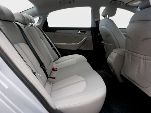Used 2018 Hyundai Sonata SE FWD image 17