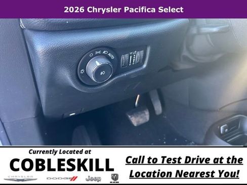 New 2026 Chrysler Pacifica Select FWD image 19