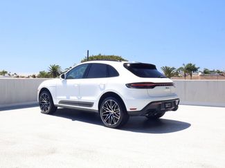 Certified 2026 Porsche Macan AWD/4WD video 3