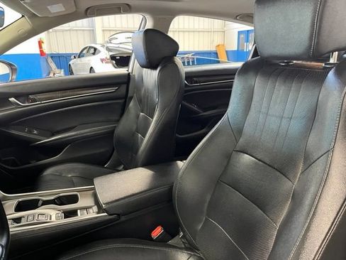 Used 2019 Honda Accord Touring image 23