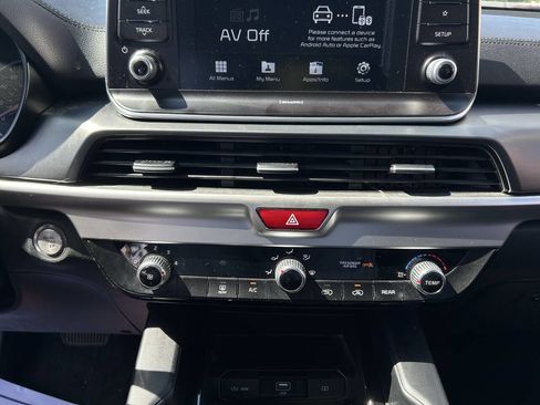 Used 2020 Kia Telluride LX image 13