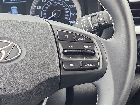 Certified 2022 Hyundai Venue Limited image 15