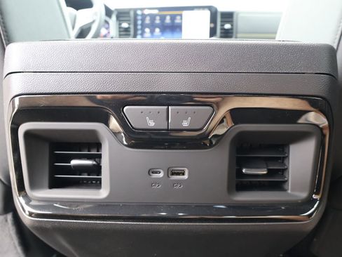 New 2026 Chevrolet Silverado 1500 ZR2 w/ Dark Appearance Package AWD/4WD image 31