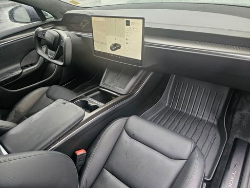 Used 2021 Tesla Model S Plaid image 13
