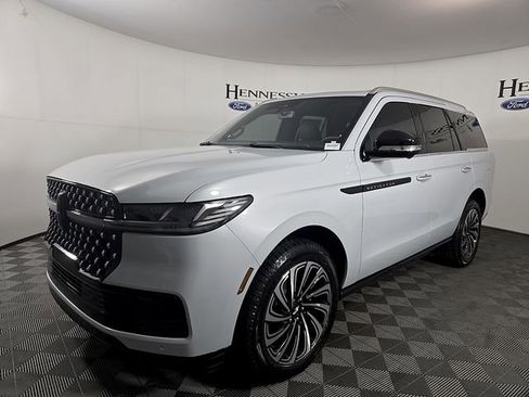 New 2026 Lincoln Navigator Black Label AWD/4WD image 2