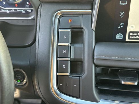 Used 2024 Chevrolet Suburban LT image 14