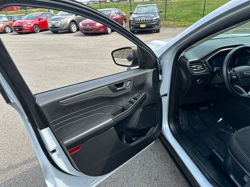 Used 2025 Ford Escape Active w/ Cold Weather Package image 28