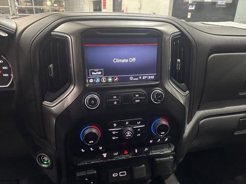 Used 2022 Chevrolet Silverado 3500 LTZ w/ LTZ Convenience Package image 16