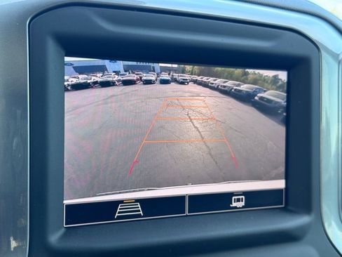 Used 2023 Chevrolet Silverado 1500 Custom image 32