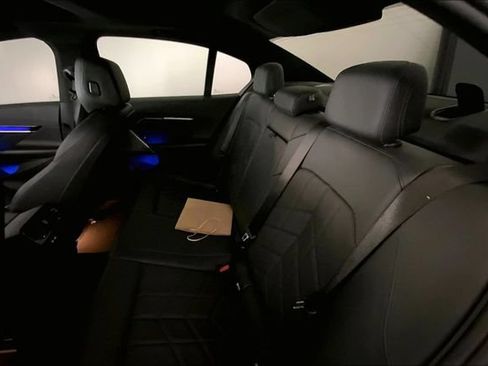 Used 2024 BMW i5 eDrive40i w/ M Sport Package RWD image 12