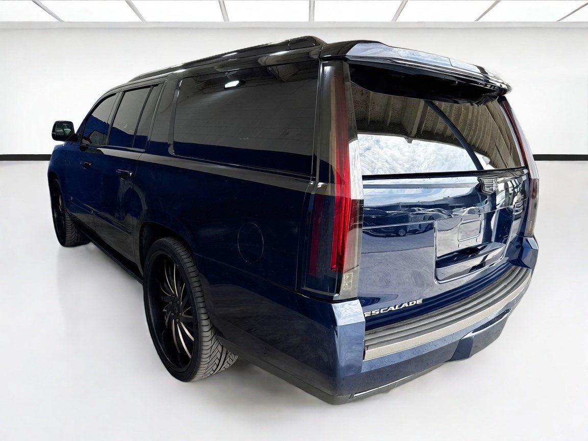 Used 2016 Cadillac Escalade ESV Platinum AWD/4WD image 6