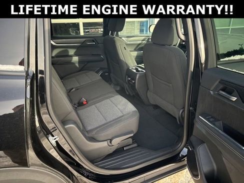 Used 2025 GMC Acadia Elevation image 35