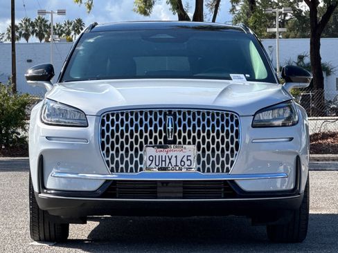 Used 2025 Lincoln Corsair AWD w/ Equipment Group 101A image 9