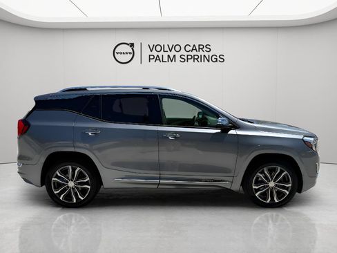 Used 2020 GMC Terrain Denali w/ Denali Premium Package FWD image 8
