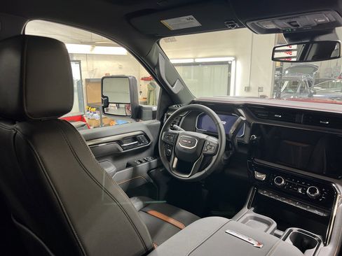 New 2026 GMC Sierra 2500 AT4 w/ AT4 Preferred Package image 36