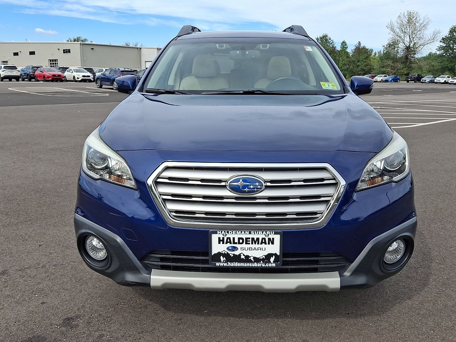 Used 2015 Subaru Outback 2.5i Limited AWD/4WD image 2