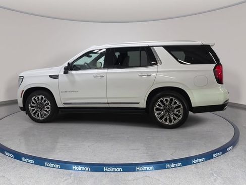 Used 2025 GMC Yukon Denali Ultimate AWD/4WD image 9