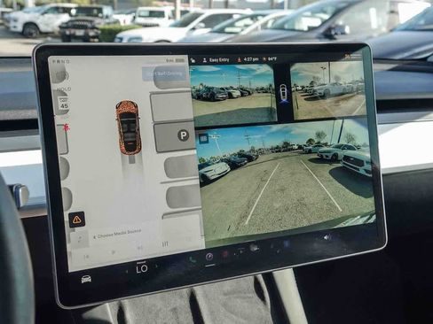 Used 2024 Tesla Model Y Performance image 25