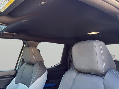 Used 2025 Toyota Tacoma TRD Off-Road image 14