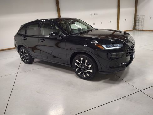 New 2026 Honda HR-V EX-L image 2