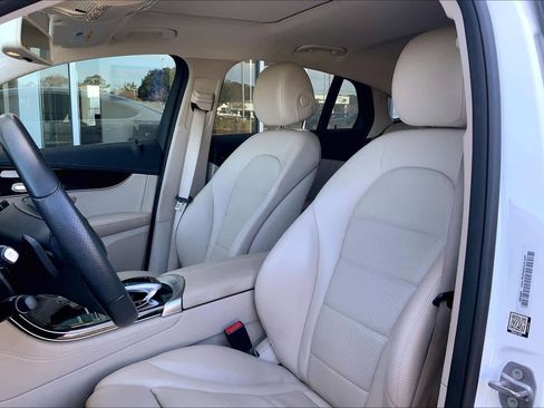 Used 2017 Mercedes-Benz GLC 300 4MATIC Coupe image 7