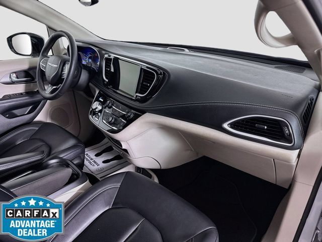 Used 2024 Chrysler Pacifica Limited FWD image 30