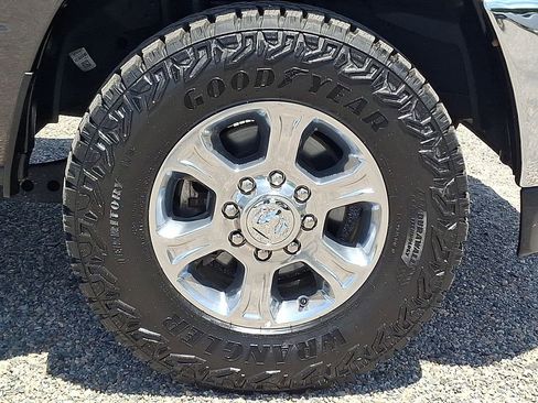 Used 2023 RAM 2500 Big Horn AWD/4WD image 11