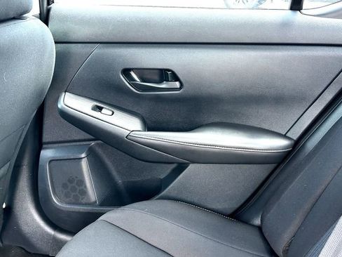 Used 2024 Nissan Sentra SV FWD image 20