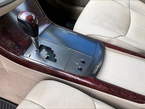 Used 2011 Toyota Avalon Limited FWD image 14