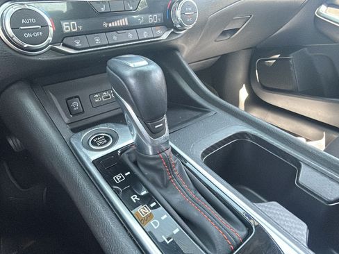 Certified 2024 Nissan Sentra SR FWD image 25